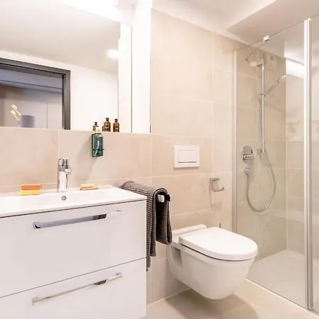 호텔 Ipartment @home By Western